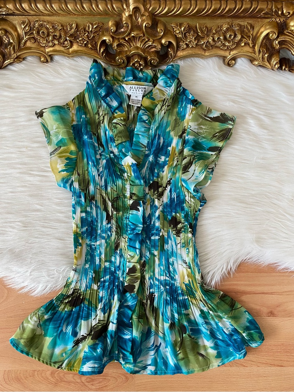 Allison Taylor Floral Ruched Vintage Sleeveless Top - Picture 5 of 10